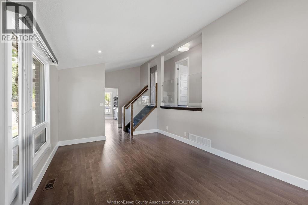 9996 Forest Glade Court, Windsor, ON