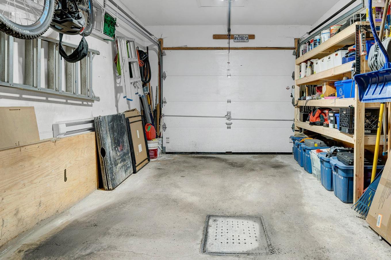 Garage - 1062 Rue Principale, Prévost, QC - Indoor Photo Showing Garage