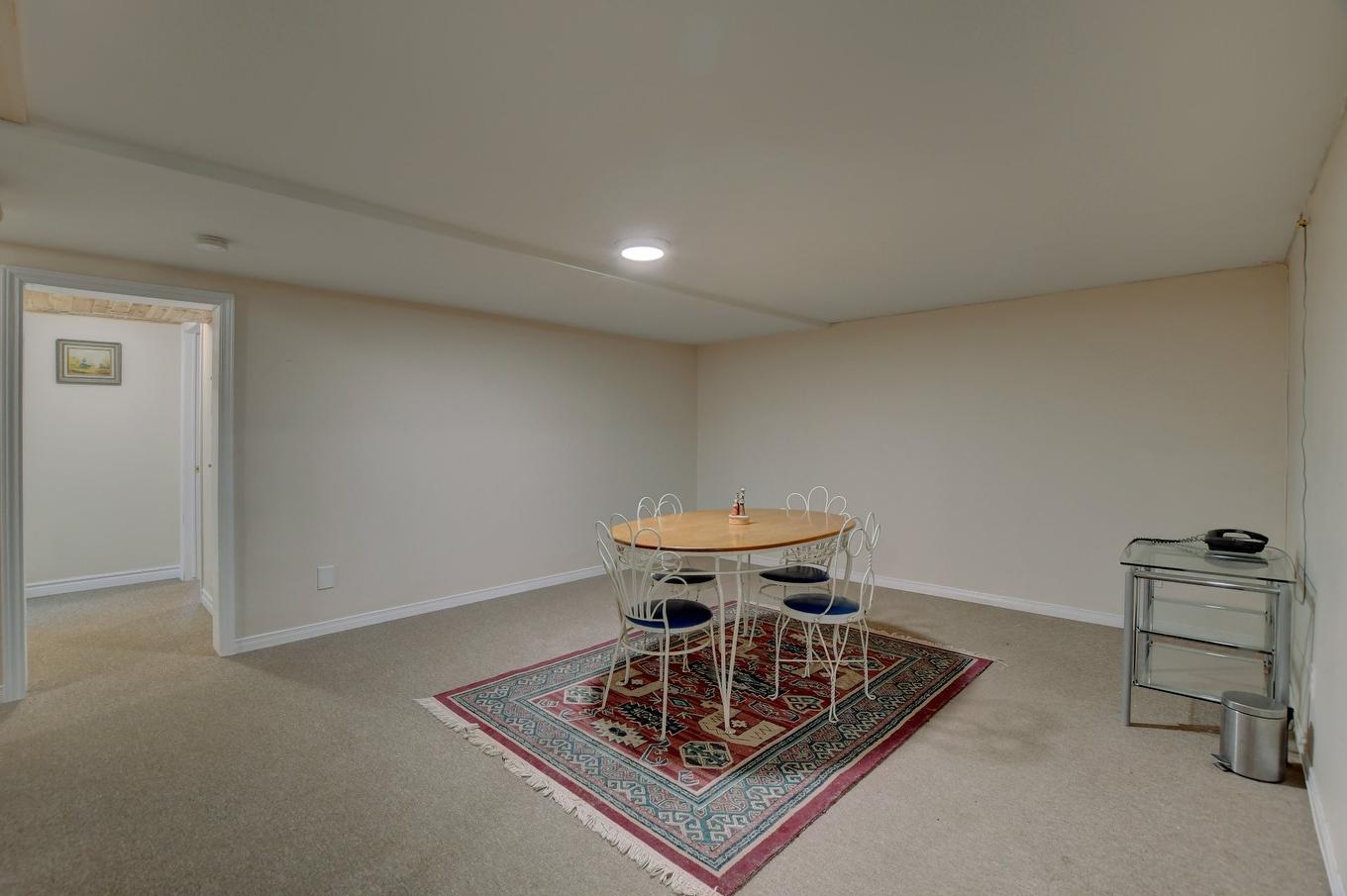 Basement - 2855 Place Winner, Saint-Lazare, QC - Indoor Photo Showing Other Room