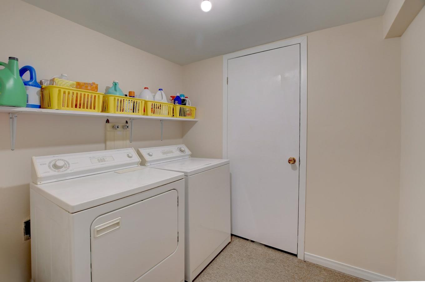 Laundry room - 2855 Place Winner, Saint-Lazare, QC - Indoor Photo Showing Laundry Room
