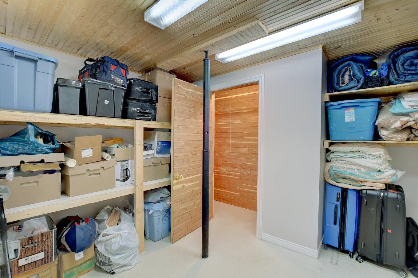 Storage - 2855 Place Winner, Saint-Lazare, QC - Indoor