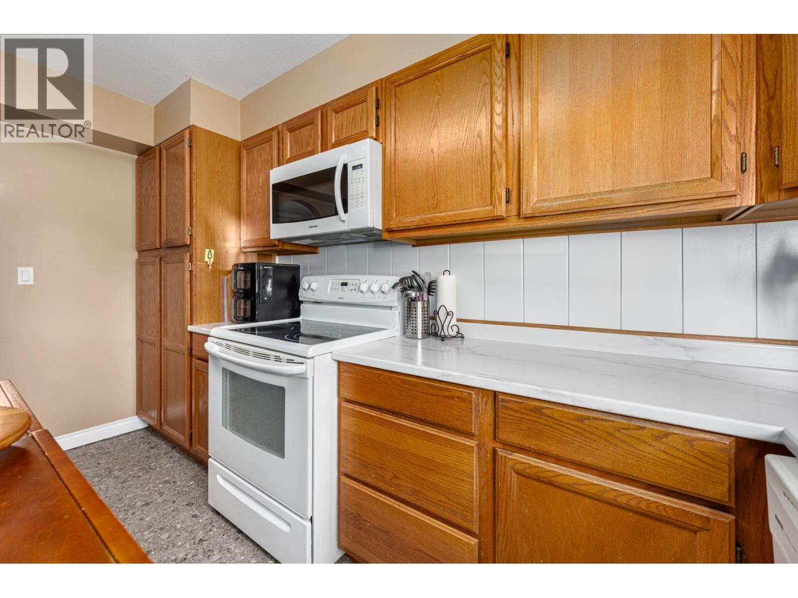 825 Hill Street Unit# 211, Ashcroft, BC - Indoor Photo Showing Kitchen
