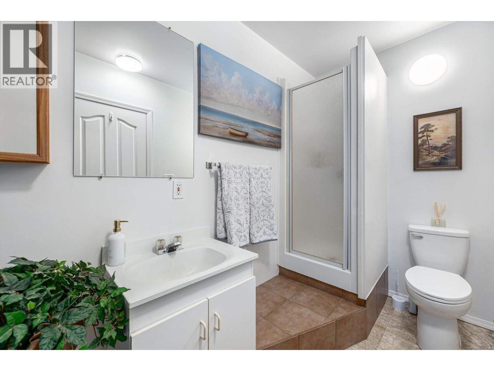 825 Hill Street Unit# 211, Ashcroft, BC - Indoor Photo Showing Bathroom