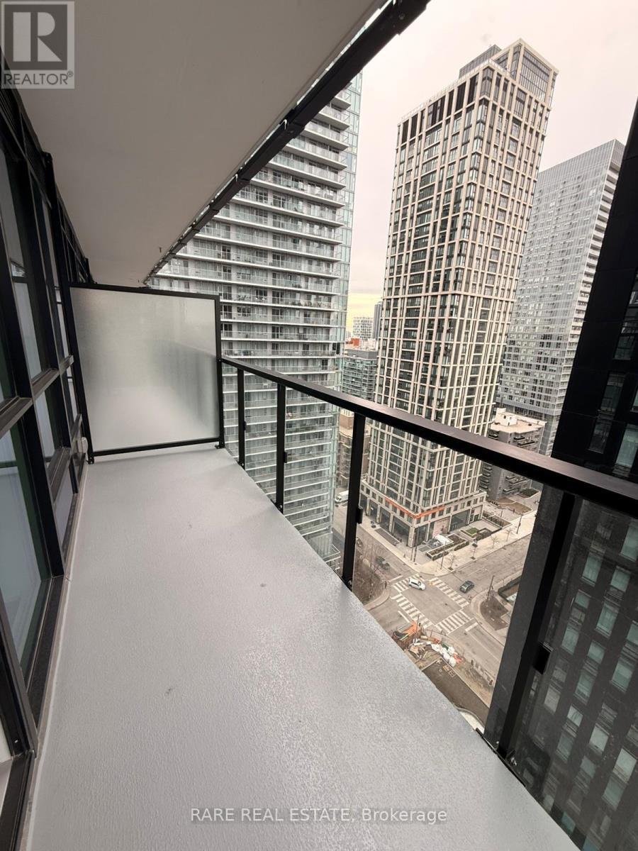 2005 - 110 Broadway Avenue, Toronto, ON - Outdoor