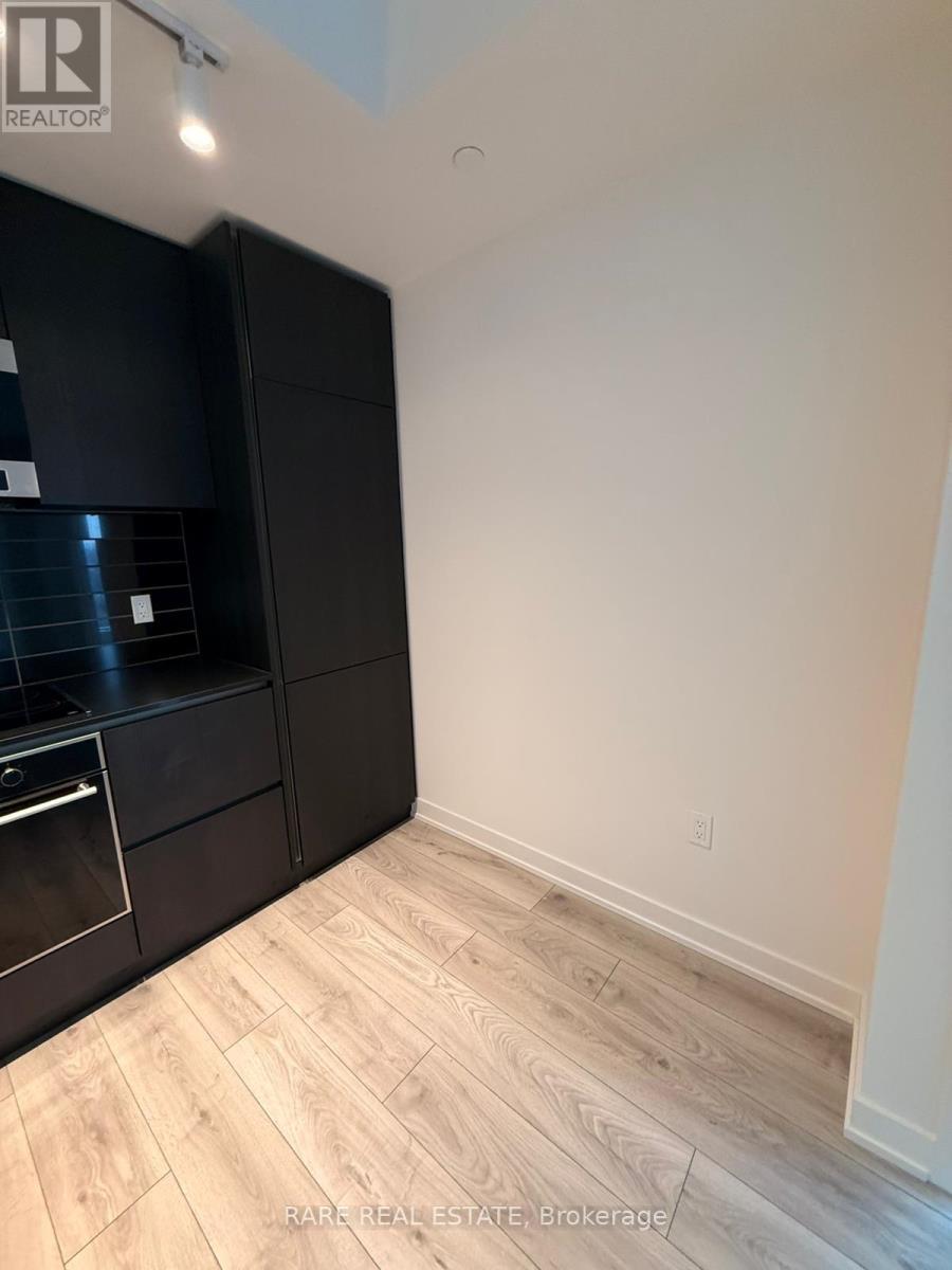 2005 - 110 Broadway Avenue, Toronto, ON - Indoor Photo Showing Other Room