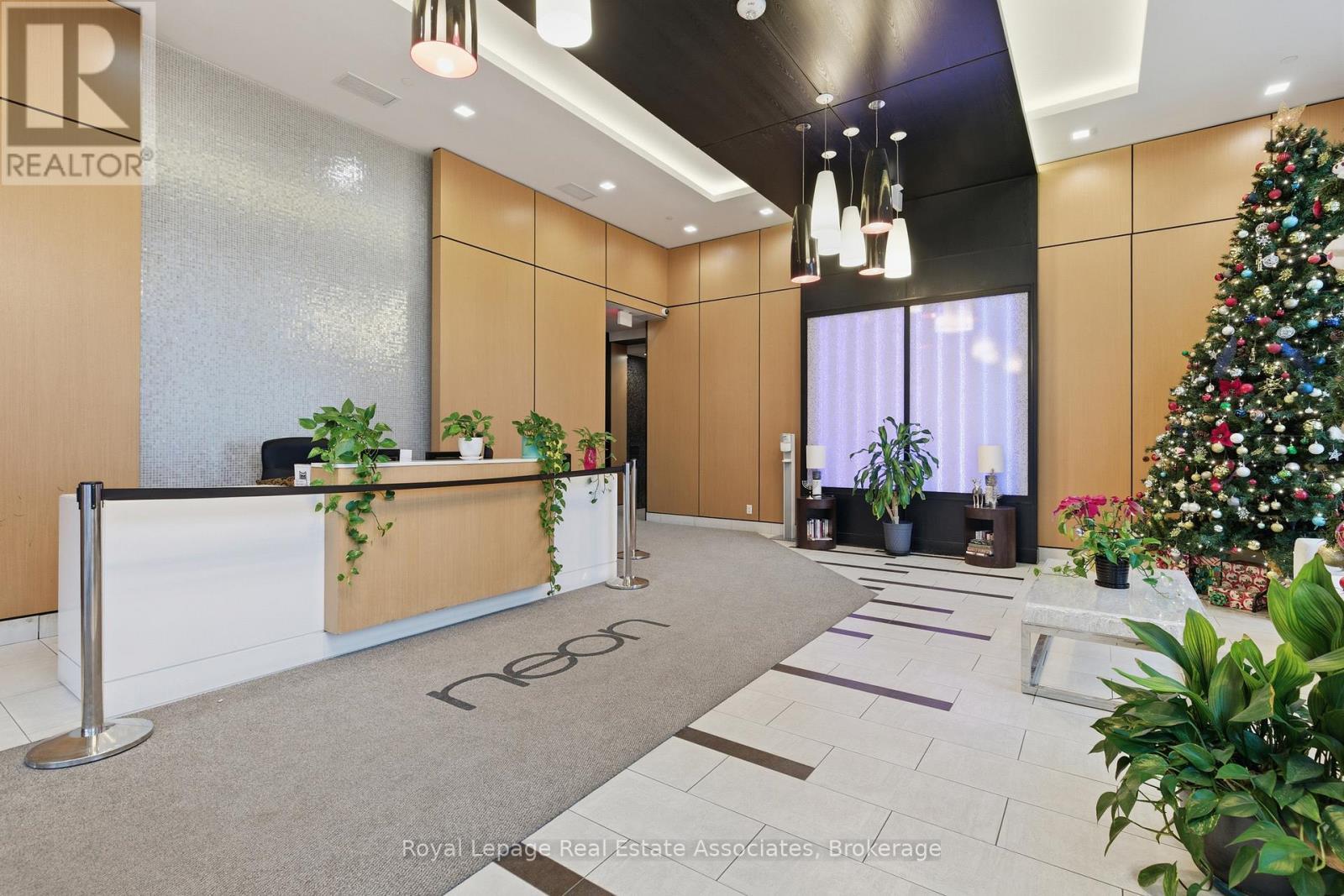 1606 - 58 Orchard View Boulevard, Toronto, ON - Indoor Photo Showing Other Room