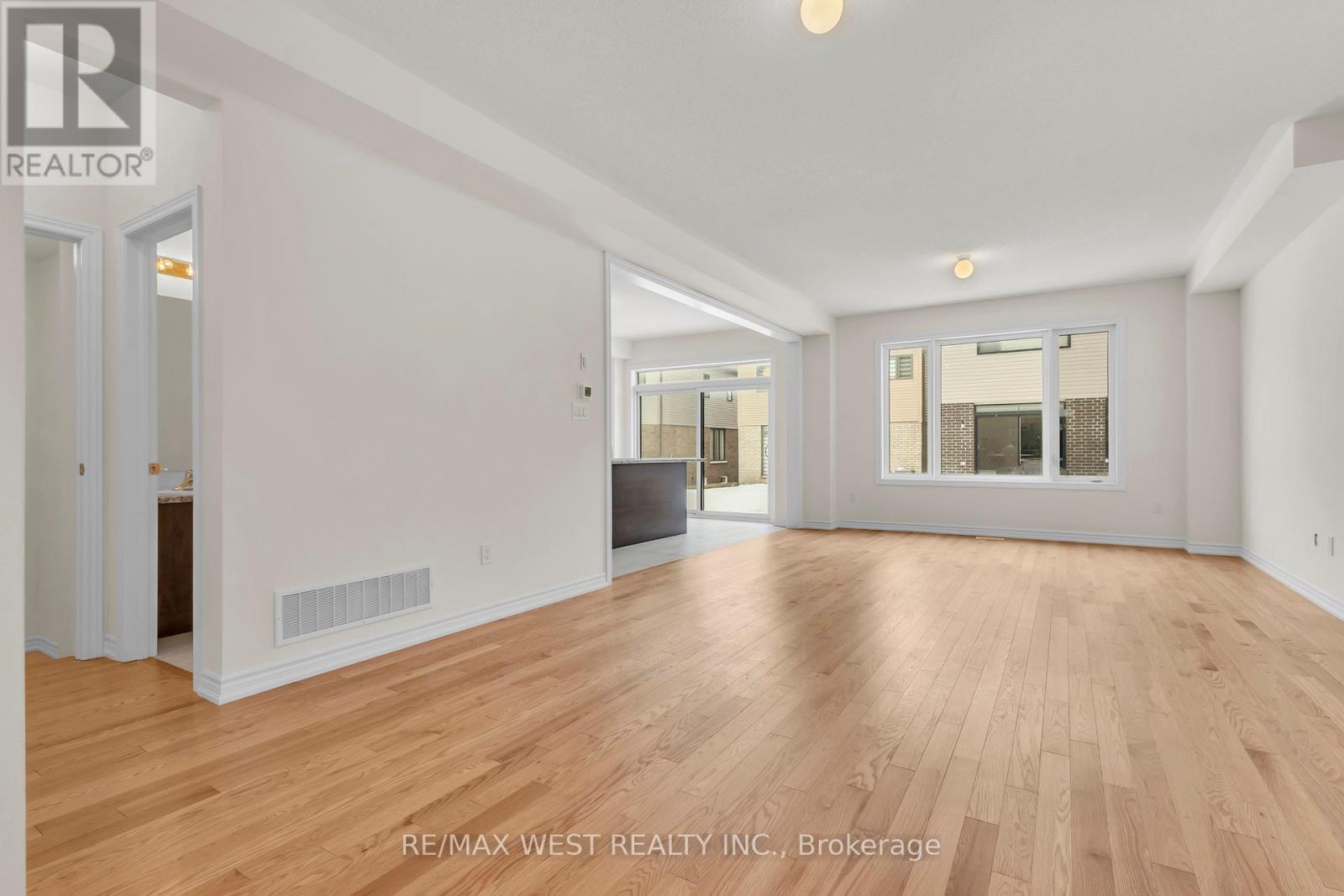 195 Terry Fox Drive, Barrie, ON