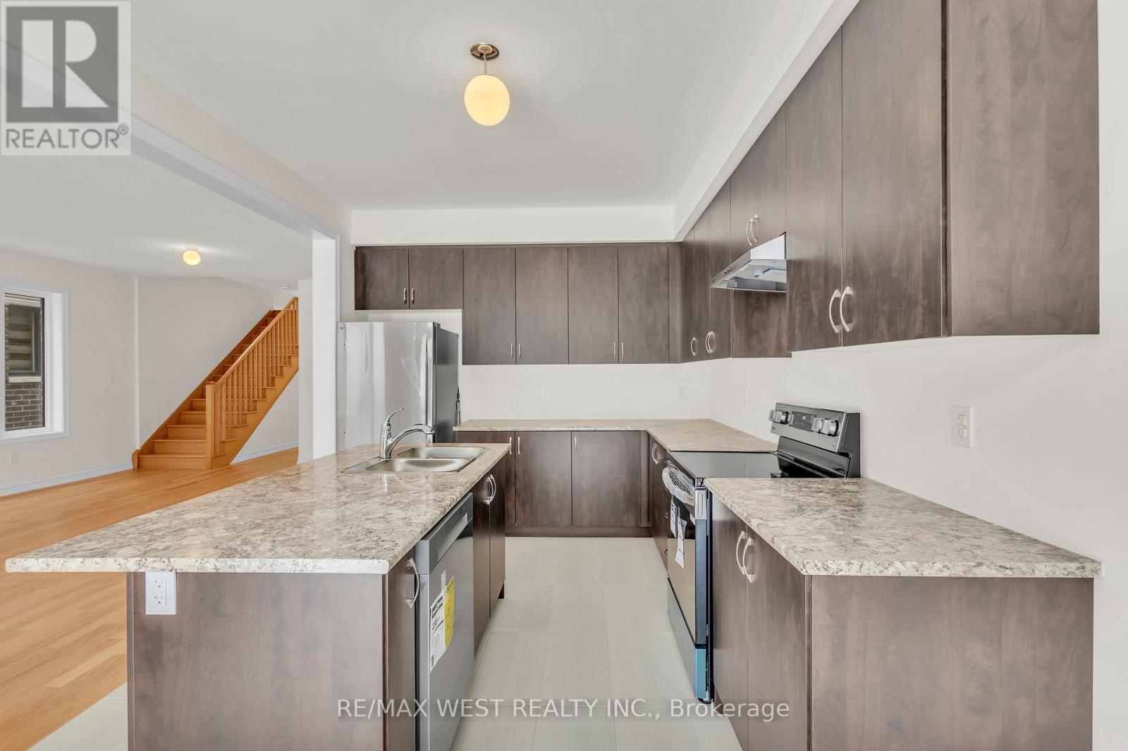 195 Terry Fox Drive, Barrie, ON