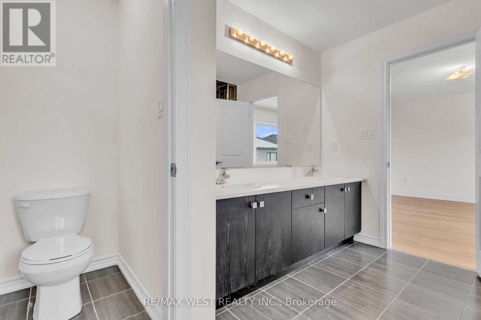 195 Terry Fox Drive, Barrie, ON