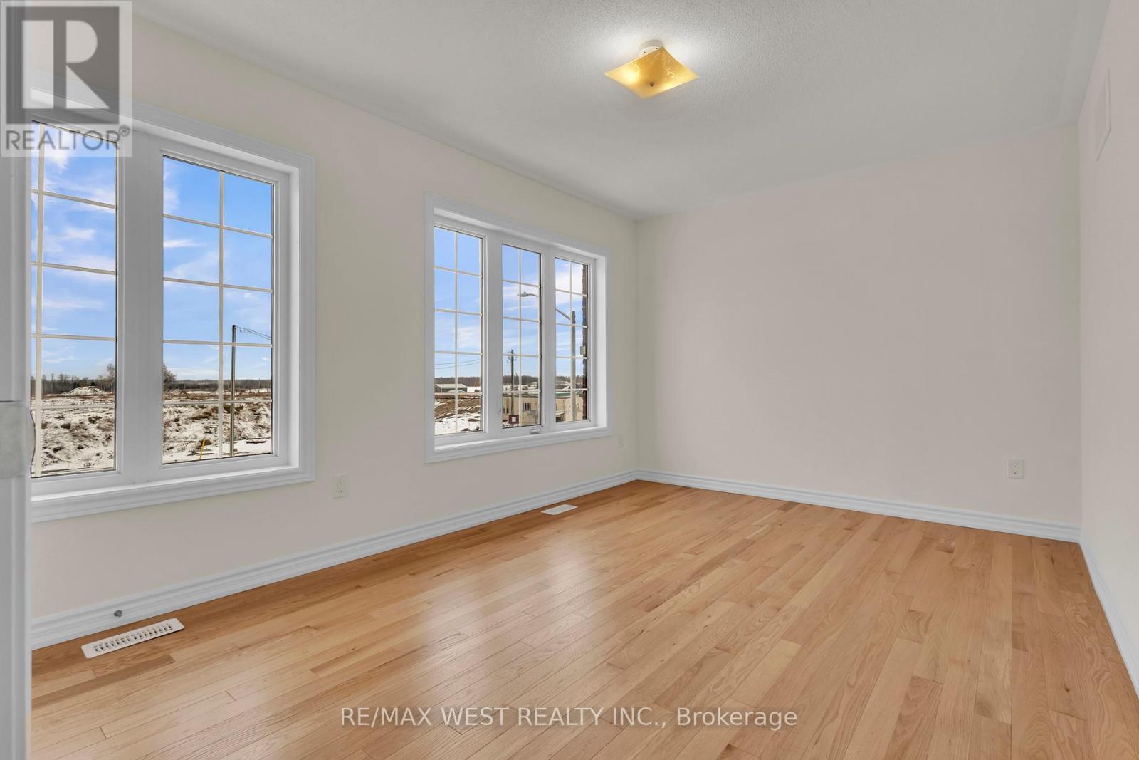 195 Terry Fox Drive, Barrie, ON