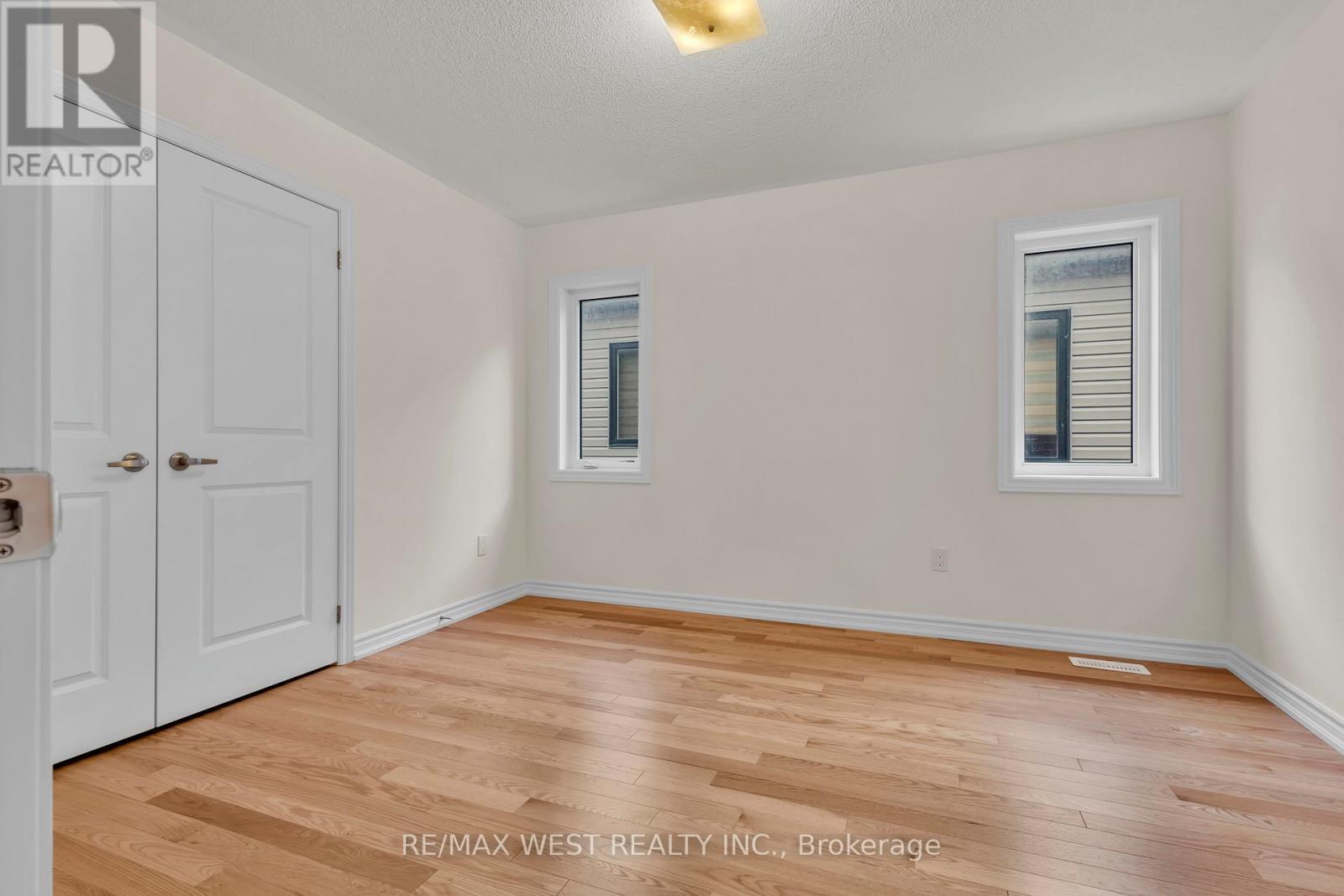 195 Terry Fox Drive, Barrie, ON