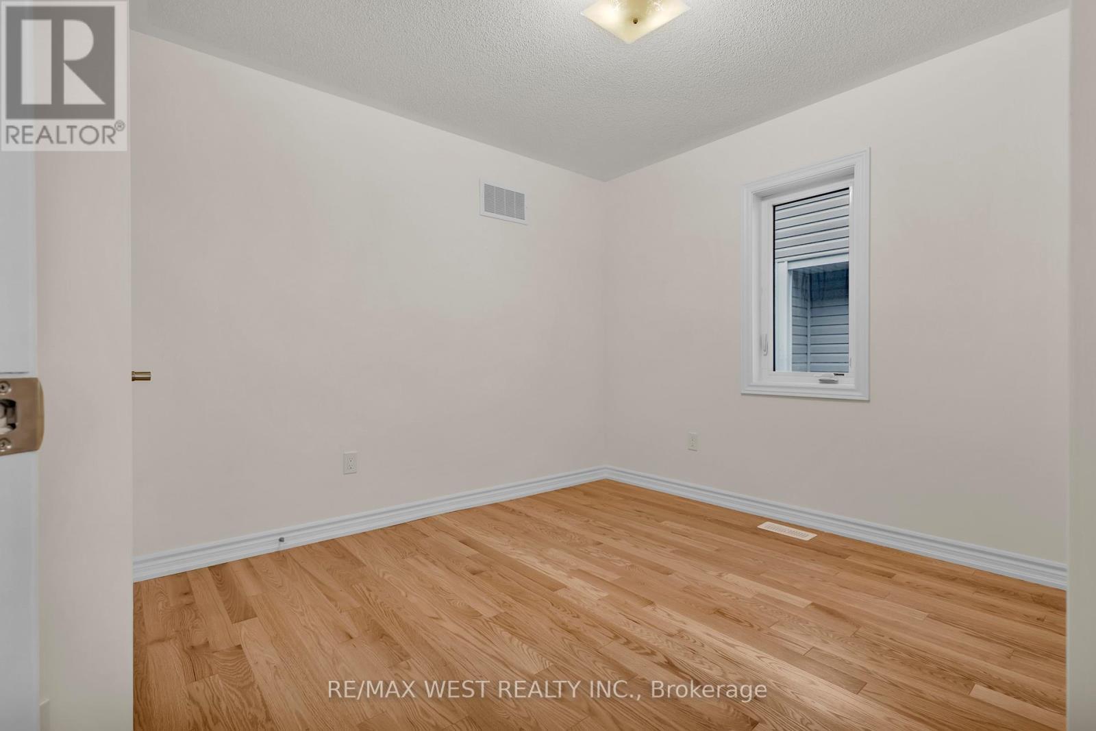 195 Terry Fox Drive, Barrie, ON