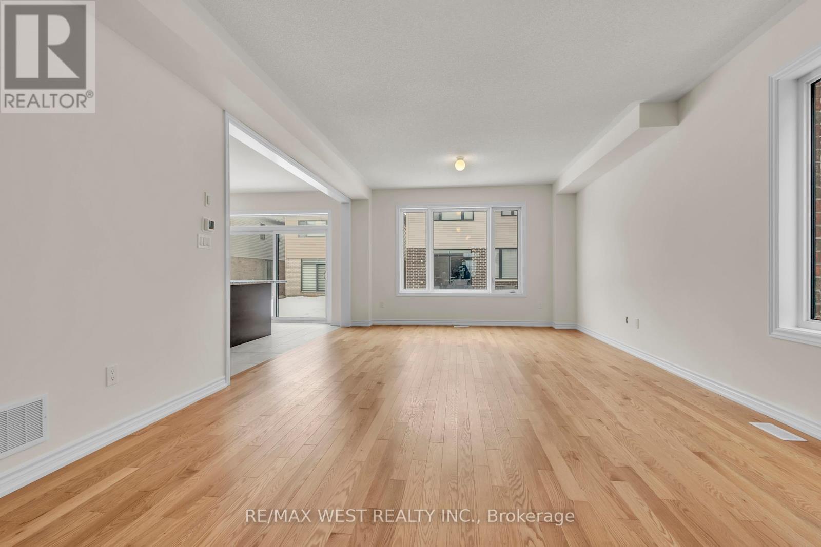 195 Terry Fox Drive, Barrie, ON