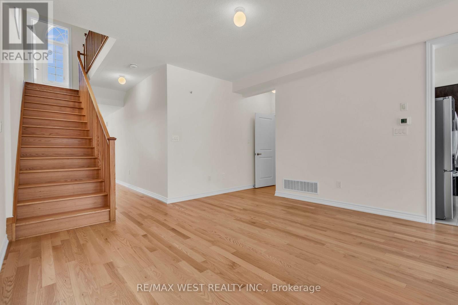 195 Terry Fox Drive, Barrie, ON