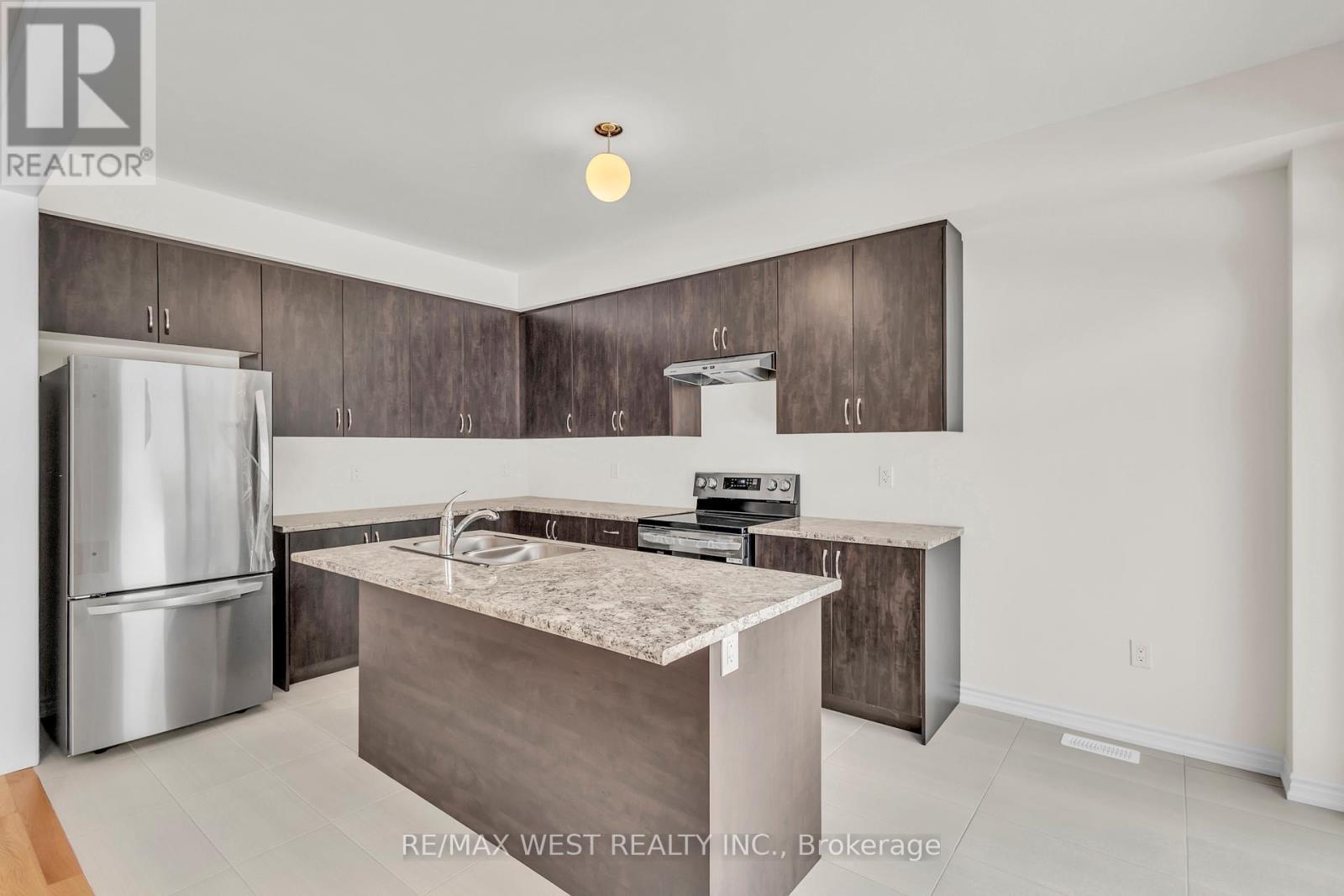 195 Terry Fox Drive, Barrie, ON