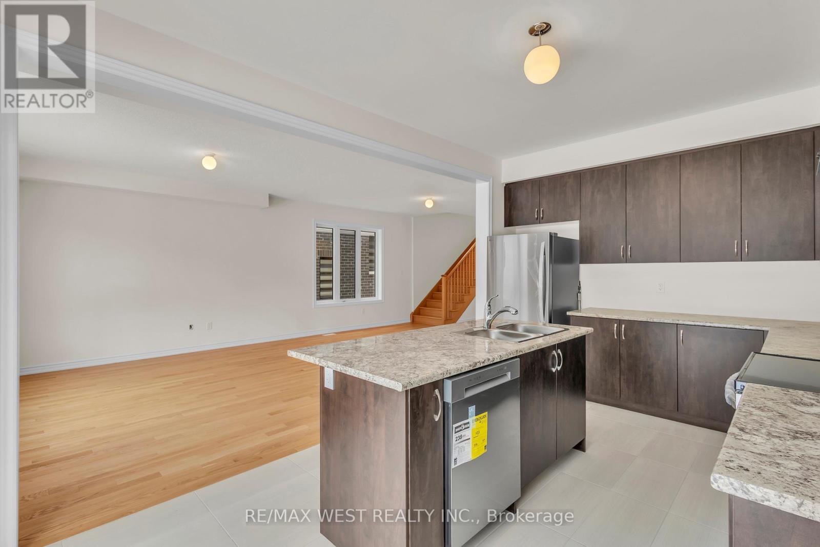 195 Terry Fox Drive, Barrie, ON