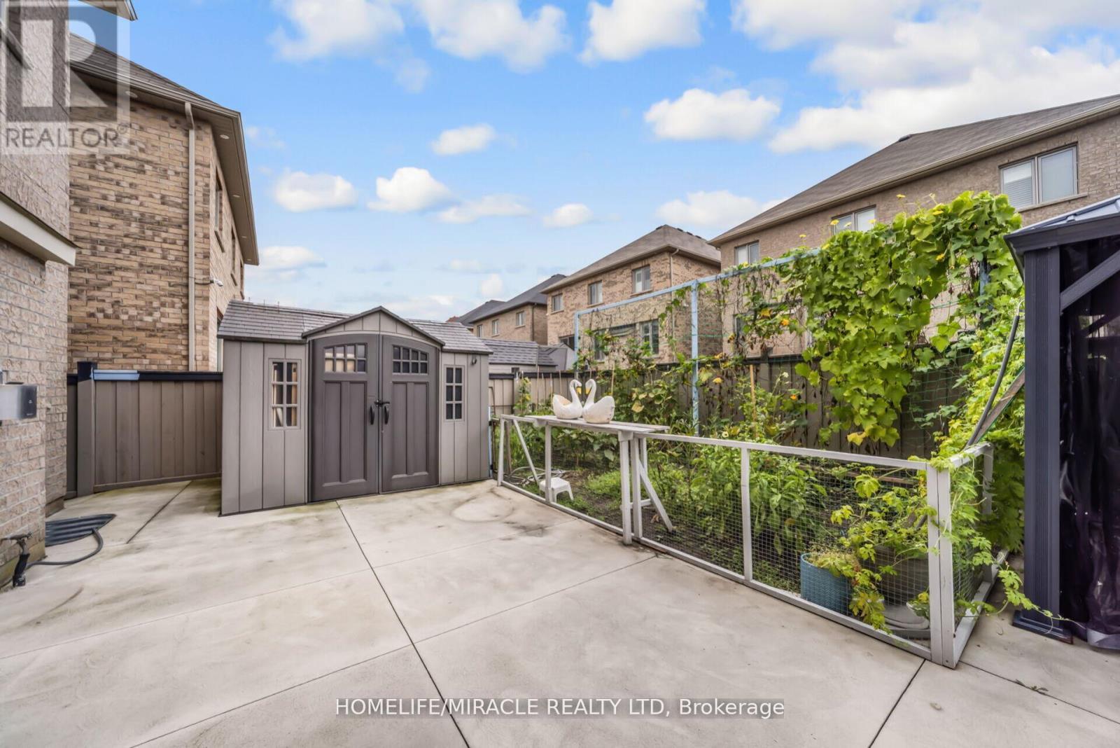 10 Kenora Street, Brampton, ON - Outdoor With Exterior