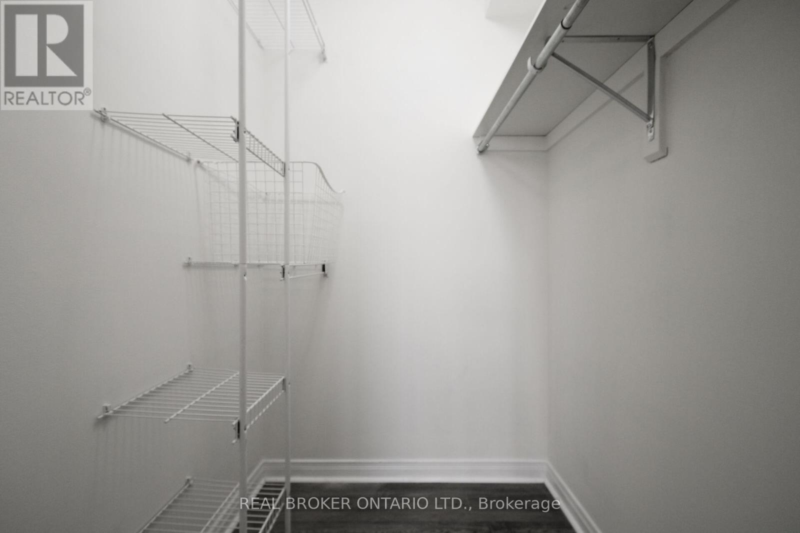 1914 - 1270 Maple Crossing Boulevard, Burlington, ON - Indoor With Storage