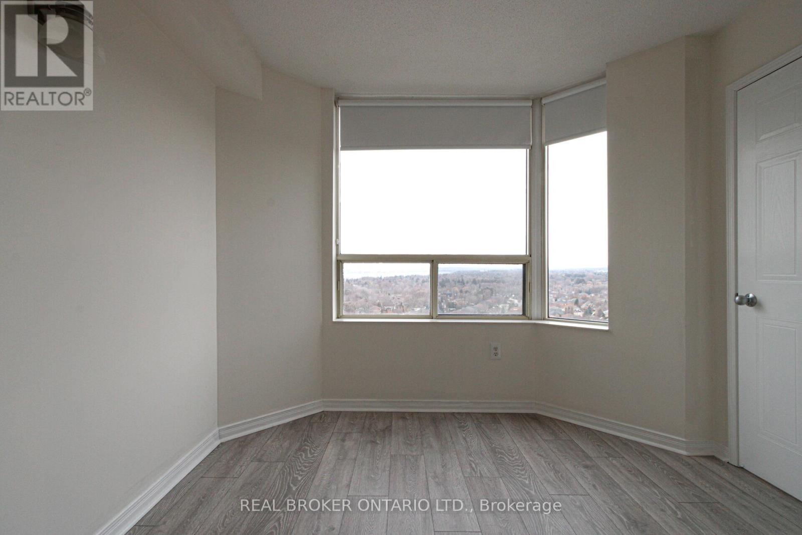 1914 - 1270 Maple Crossing Boulevard, Burlington, ON - Indoor Photo Showing Other Room