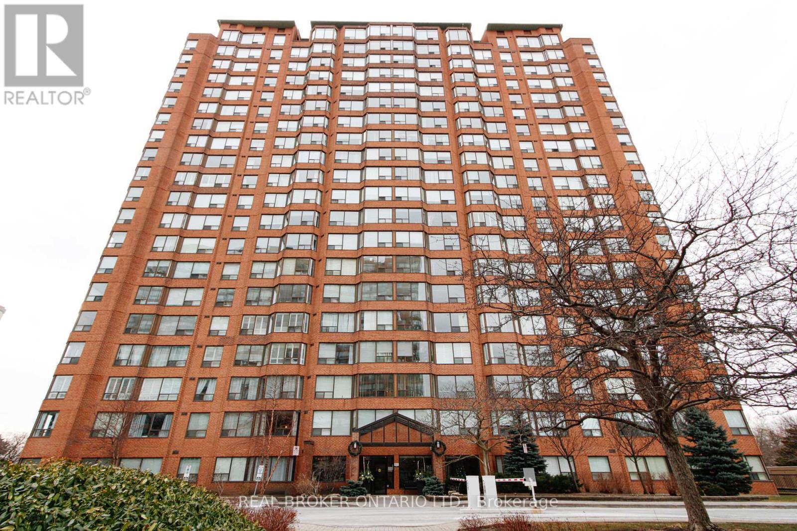 1914 - 1270 Maple Crossing Boulevard, Burlington, ON - Outdoor With Facade