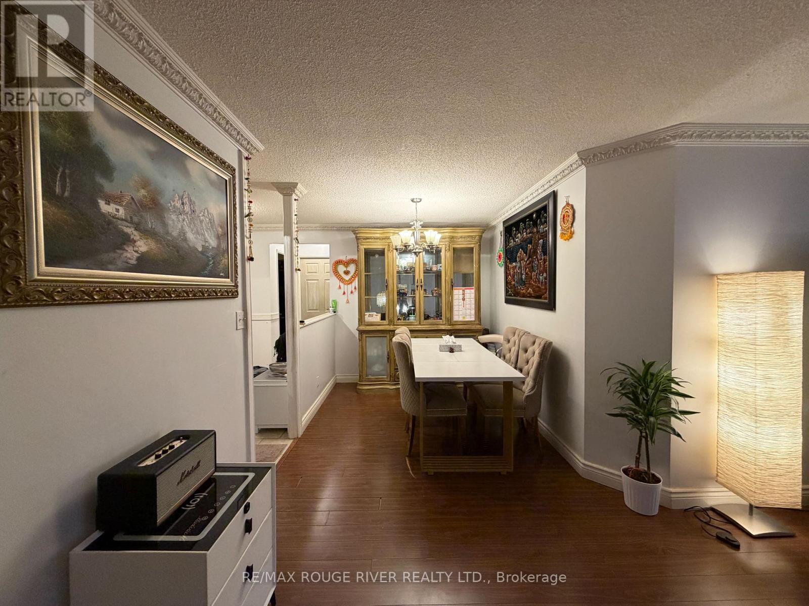 1513 - 155 Hillcrest Avenue, Mississauga, ON - Indoor