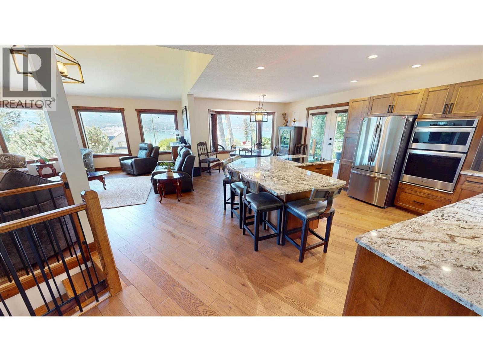 8380 Richardson Crescent, Canal Flats, BC - Indoor