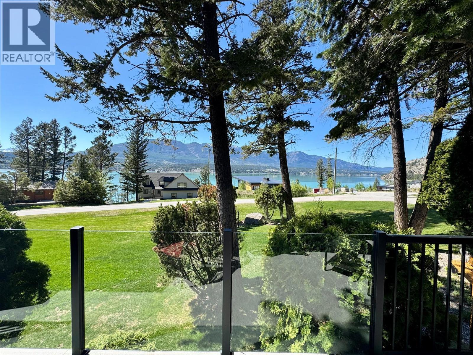 8380 Richardson Crescent, Canal Flats, BC - Outdoor With View