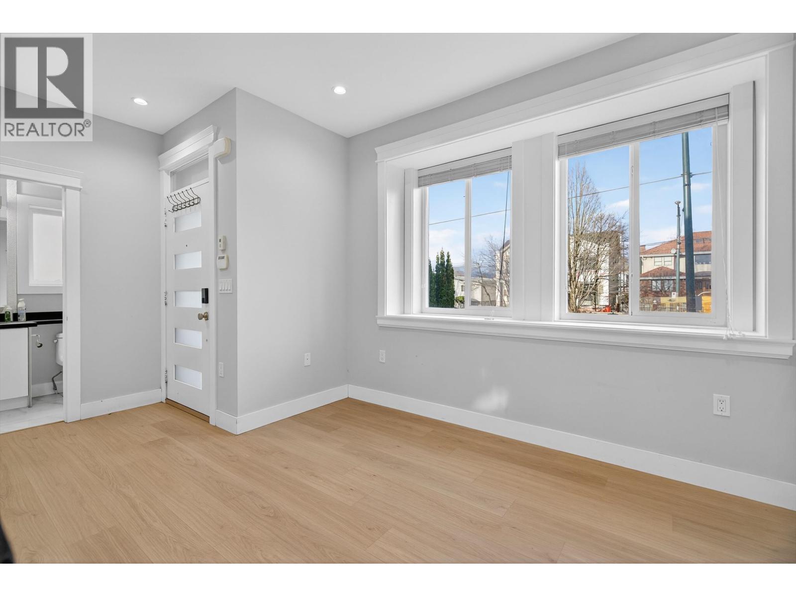 2430 E 41 Avenue, Vancouver, BC - Indoor Photo Showing Other Room