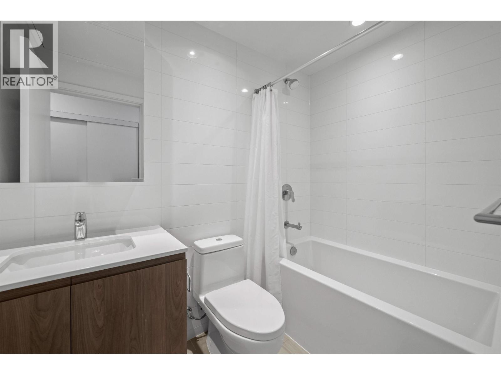 1105 4650 Brentwood Boulevard, Burnaby, BC - Indoor Photo Showing Bathroom