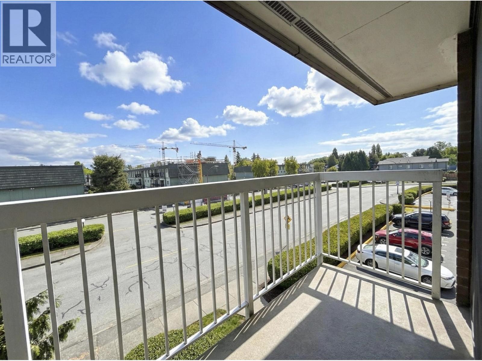 302 8020 Ryan Road, Richmond, BC