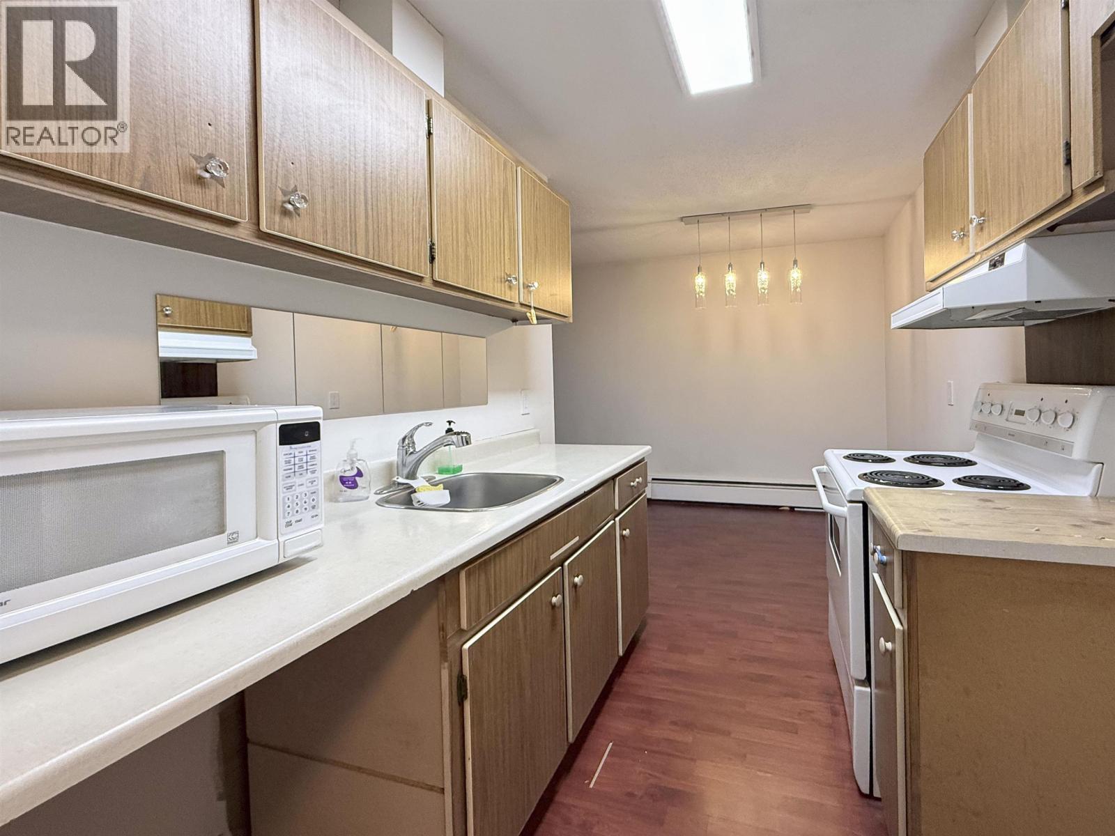 302 8020 Ryan Road, Richmond, BC