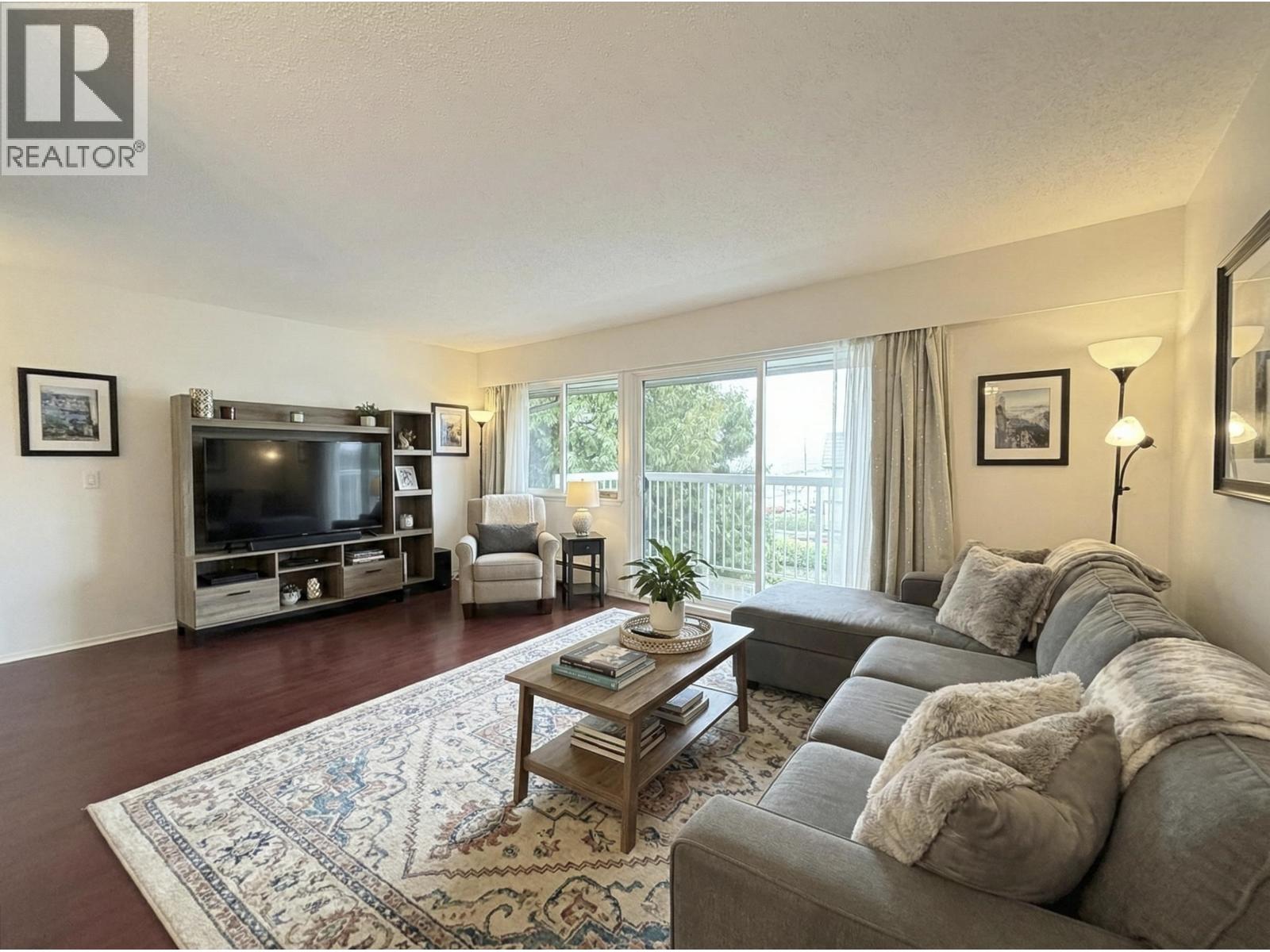 302 8020 Ryan Road, Richmond, BC