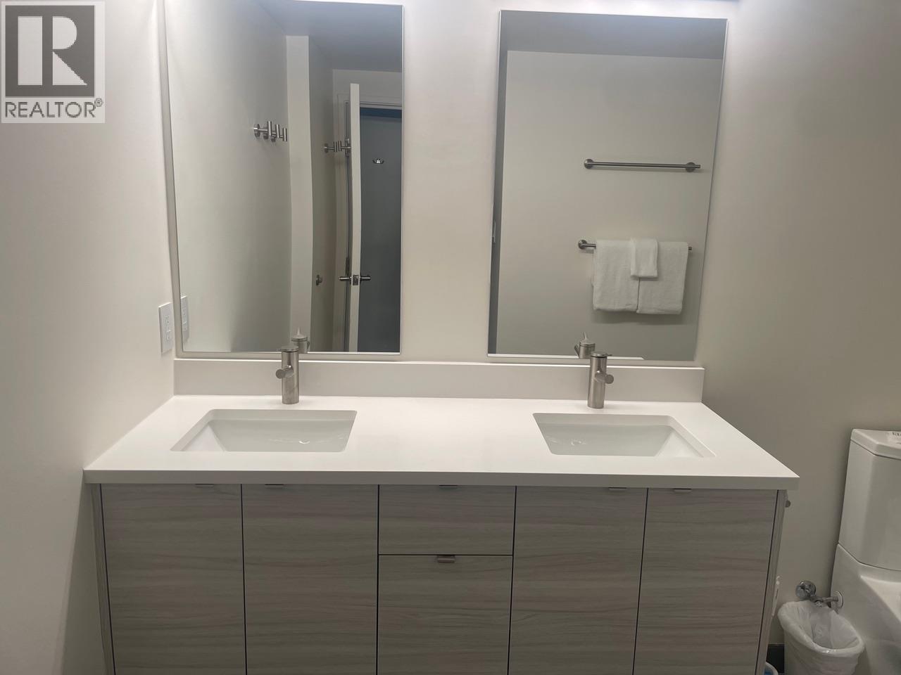 304 Week 2-4910 Spearhead Place, Whistler, BC - Indoor Photo Showing Bathroom