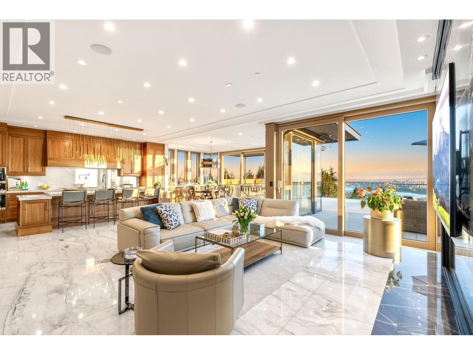 1036 Eyremount Drive, West Vancouver, BC