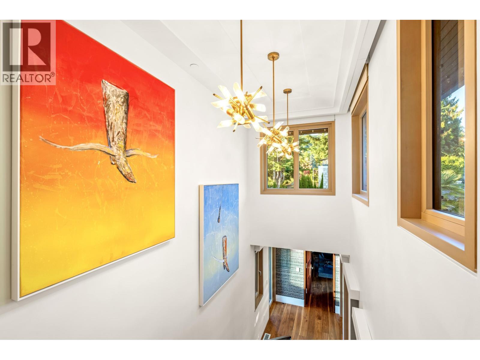 1036 Eyremount Drive, West Vancouver, BC