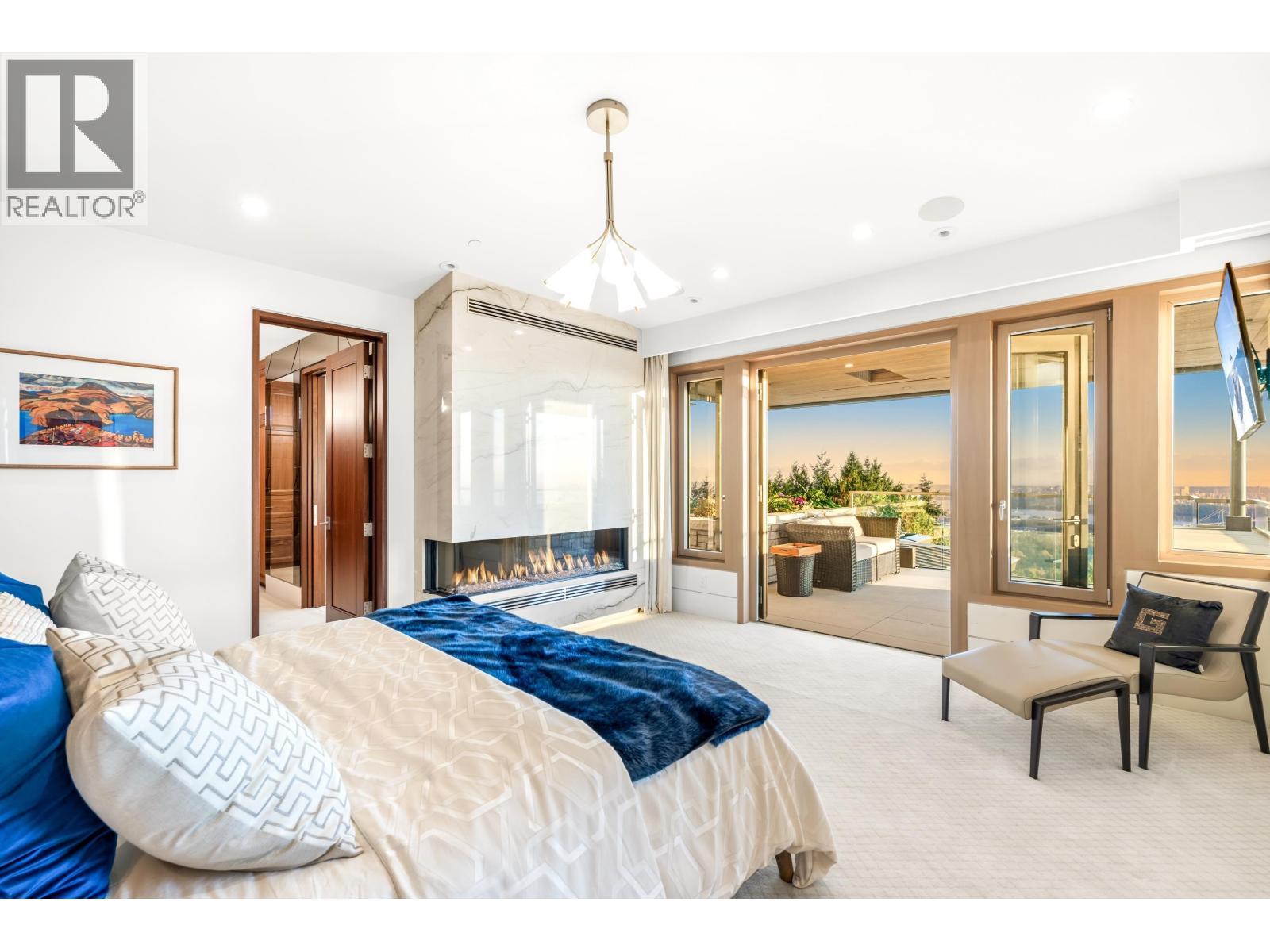 1036 Eyremount Drive, West Vancouver, BC