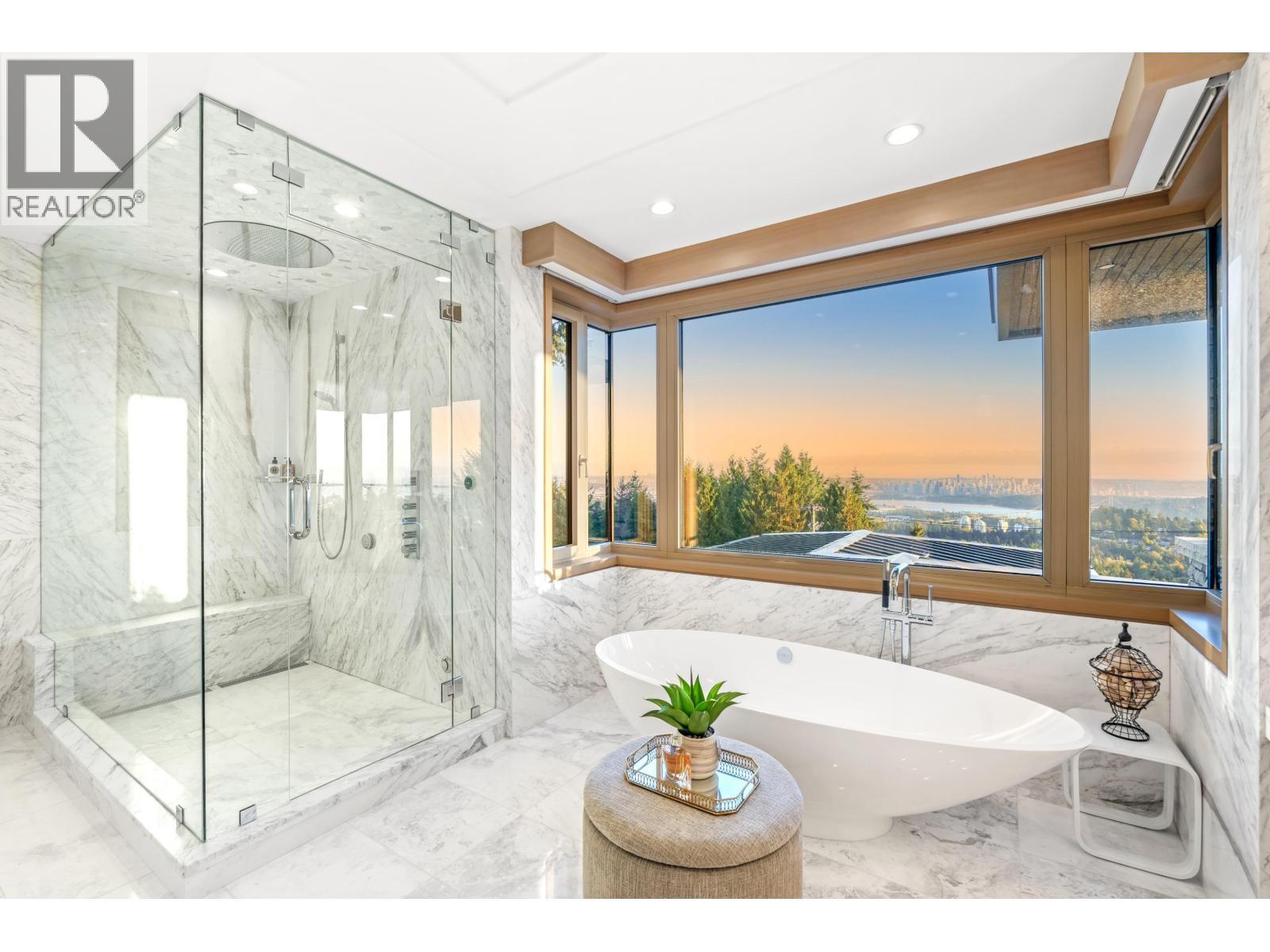 1036 Eyremount Drive, West Vancouver, BC