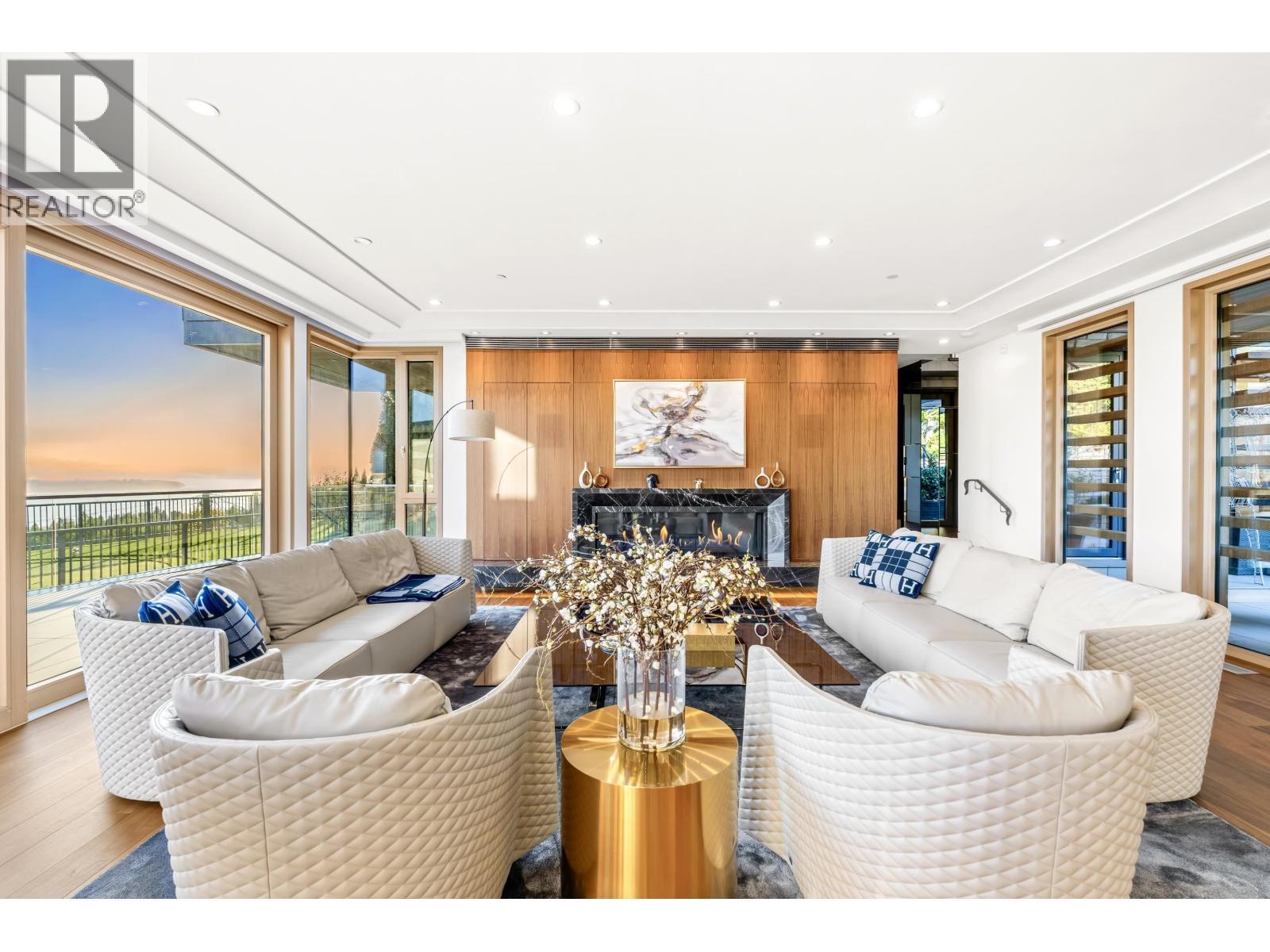 1036 Eyremount Drive, West Vancouver, BC