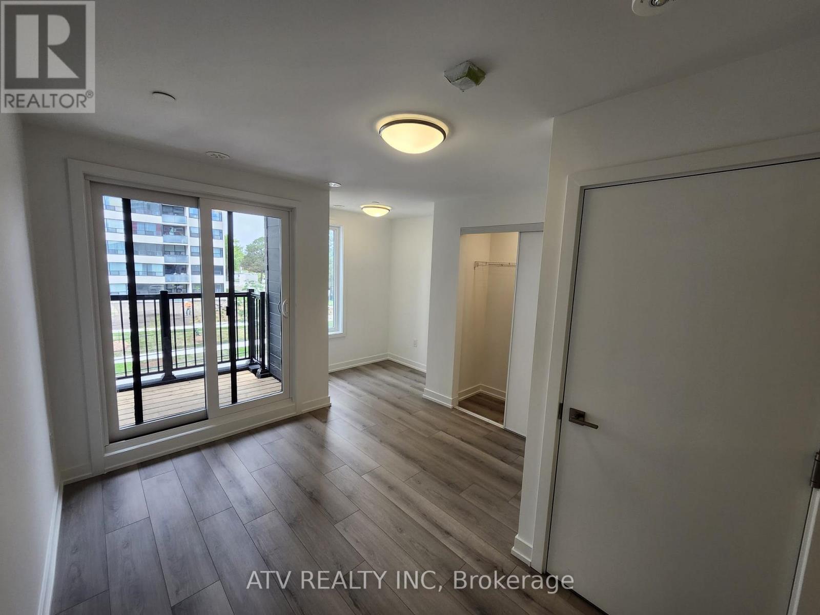 18 - 3079 Pharmacy Avenue, Toronto, ON - Indoor Photo Showing Other Room