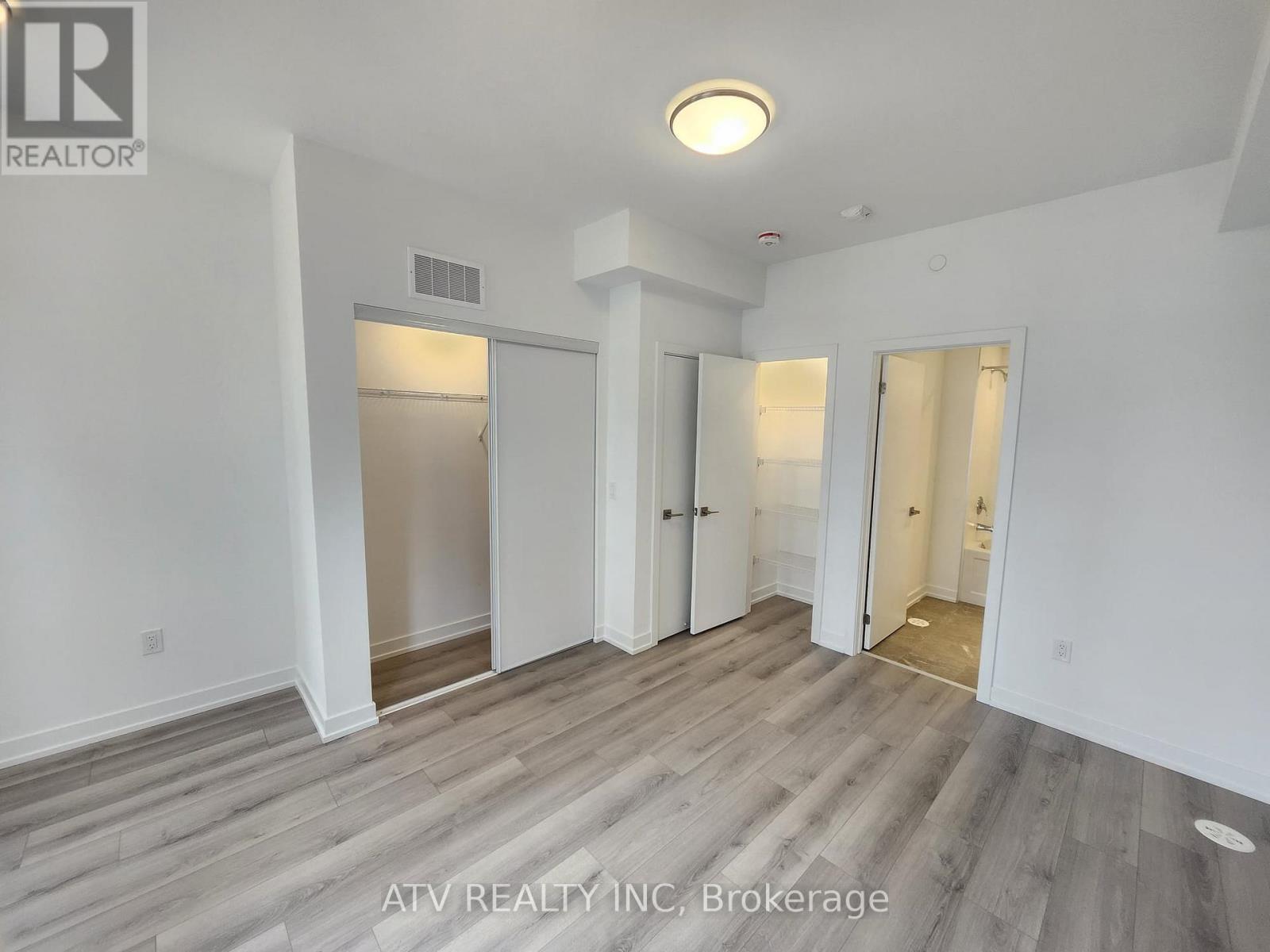 18 - 3079 Pharmacy Avenue, Toronto, ON - Indoor Photo Showing Other Room