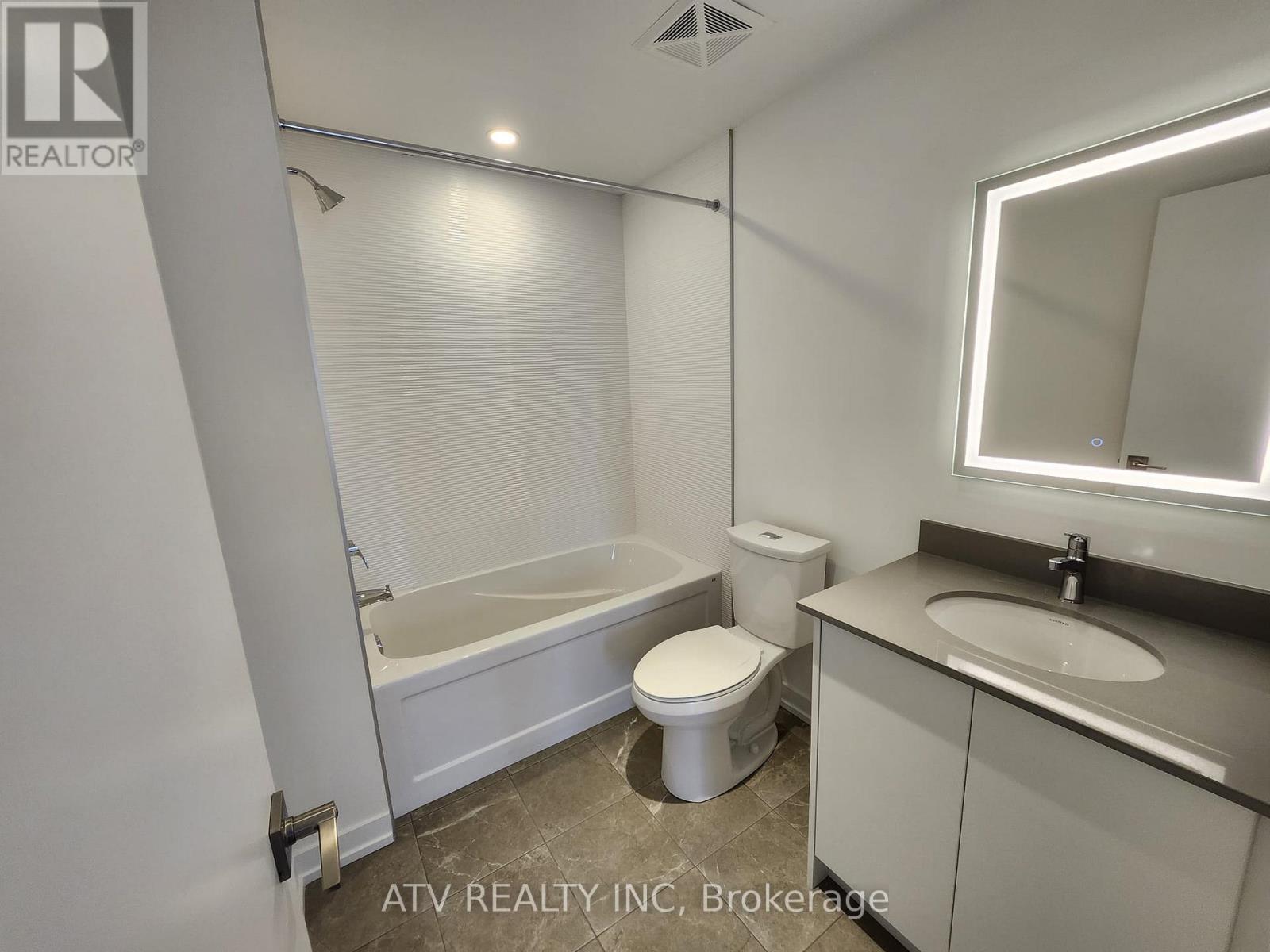 18 - 3079 Pharmacy Avenue, Toronto, ON - Indoor Photo Showing Bathroom