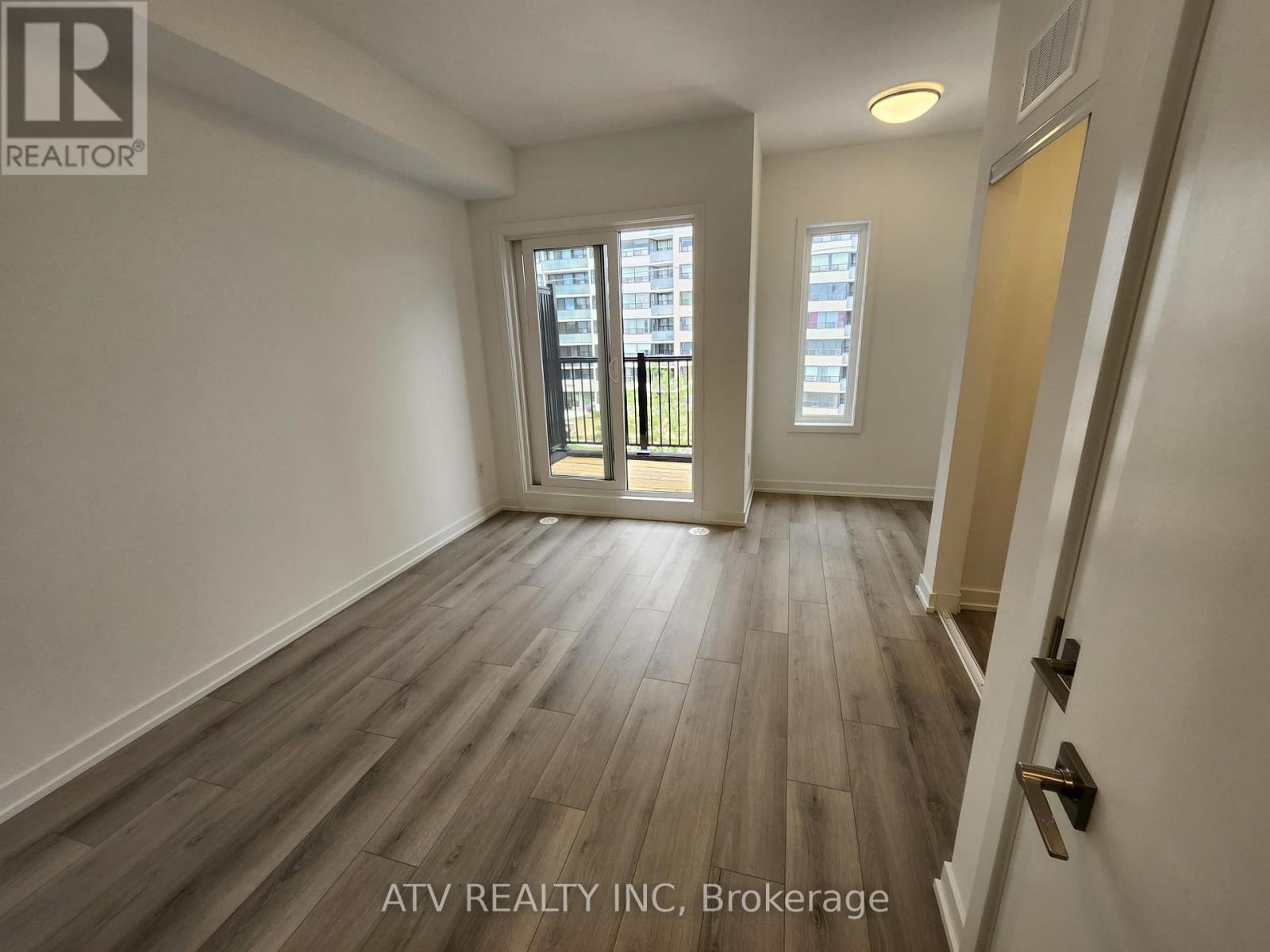 18 - 3079 Pharmacy Avenue, Toronto, ON - Indoor Photo Showing Other Room