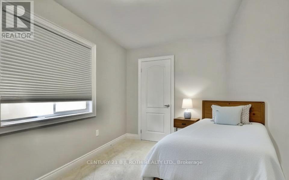 196 Diana Drive, Orillia, ON - Indoor Photo Showing Bedroom