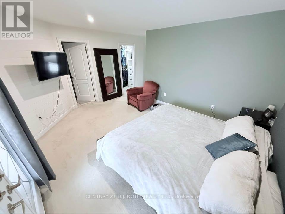 196 Diana Drive, Orillia, ON - Indoor Photo Showing Bedroom