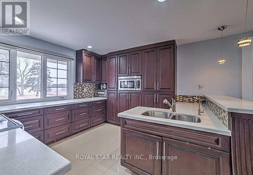 Upper - 11080 Winston Churchill Boulevard, Halton Hills, ON - Indoor Photo Showing Kitchen With Double Sink
