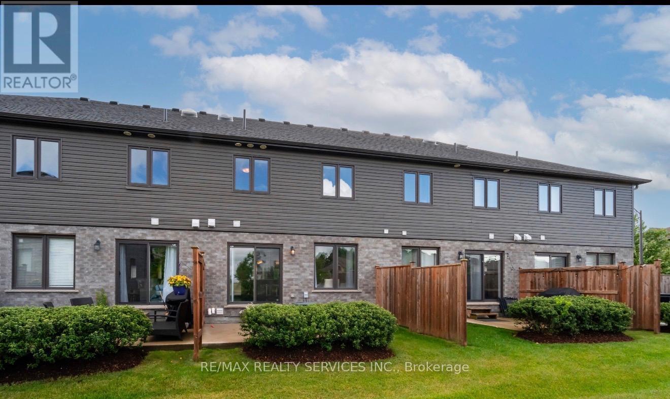 28 - 24 Lawson Street, East Luther Grand Valley, ON - Outdoor