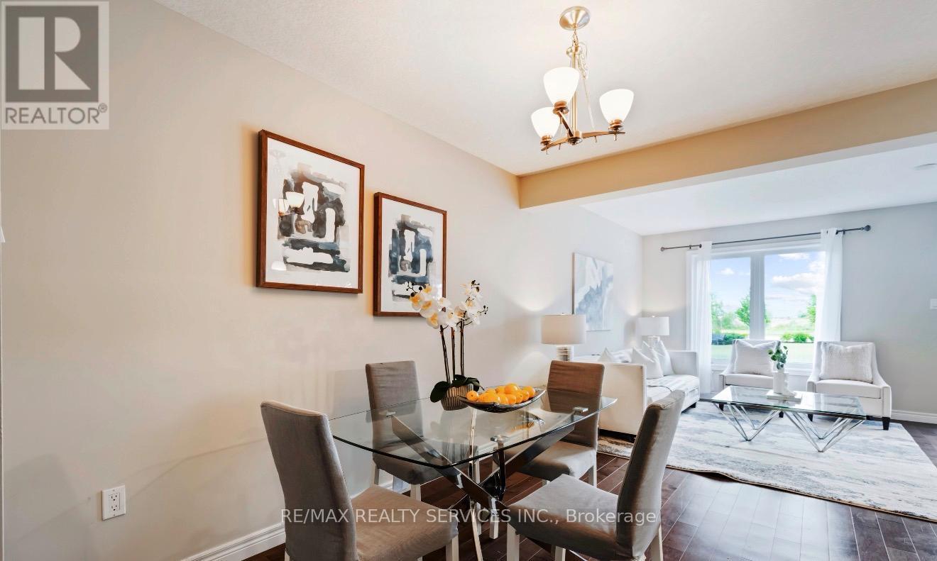 28 - 24 Lawson Street, East Luther Grand Valley, ON - Indoor Photo Showing Dining Room