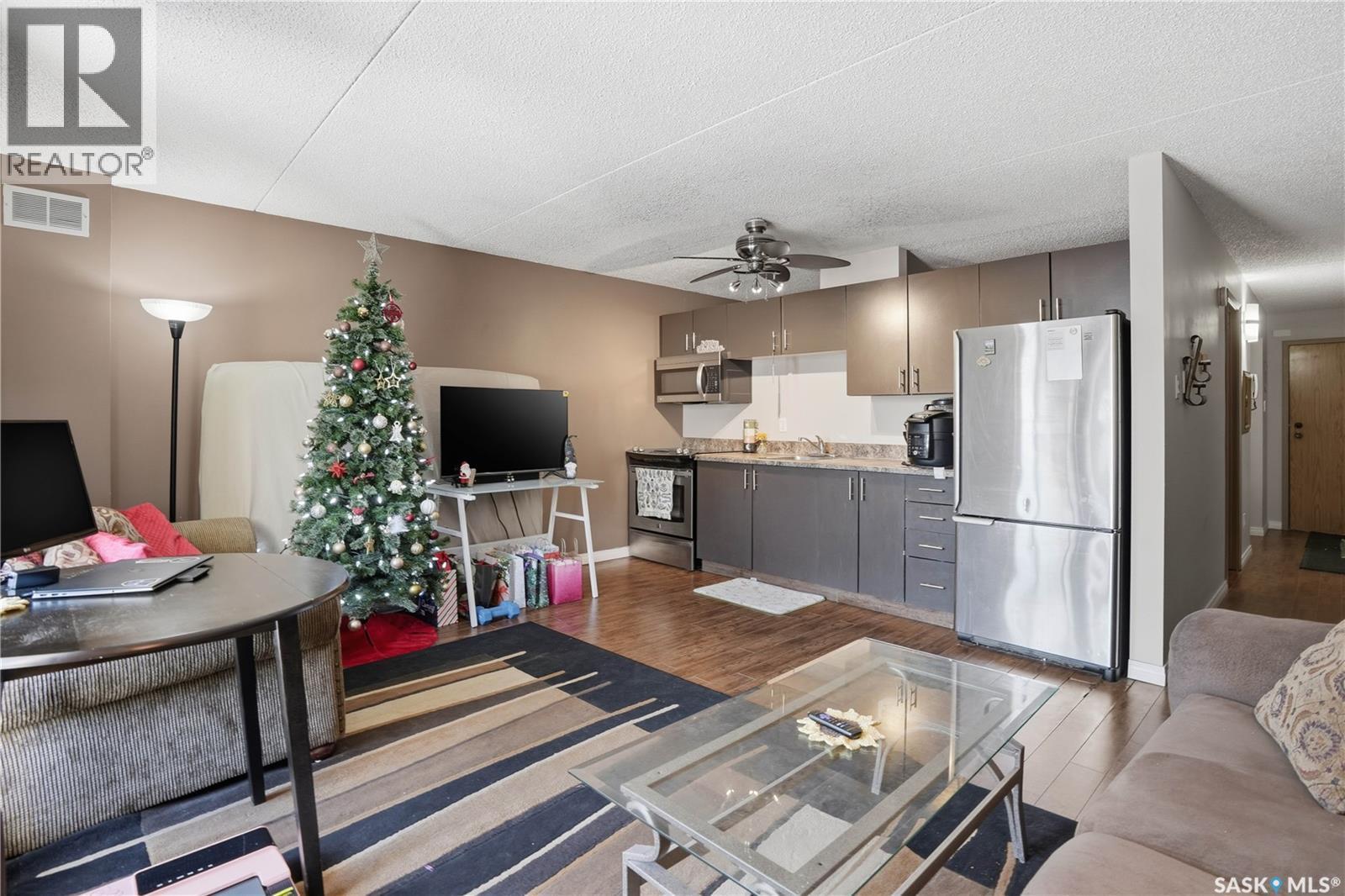 102 2125 Osler Street, Regina, SK - Indoor