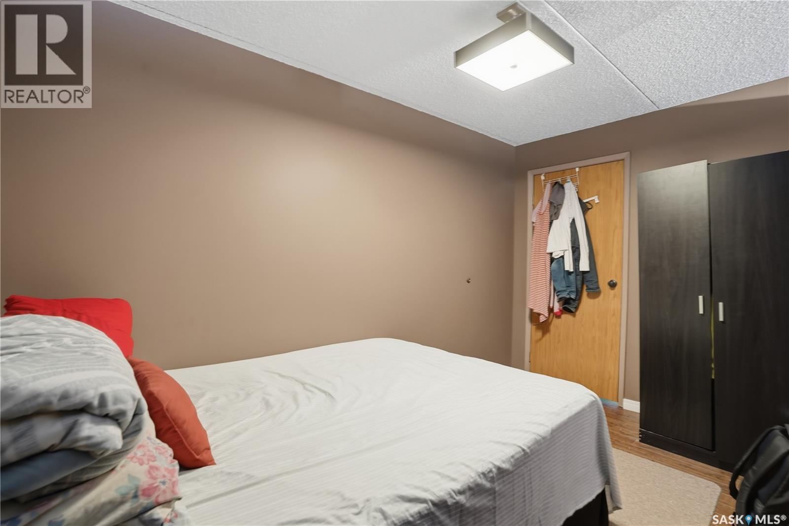 102 2125 Osler Street, Regina, SK - Indoor Photo Showing Bedroom