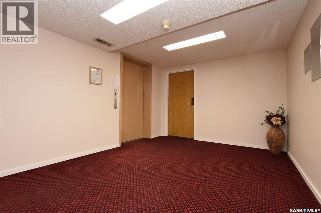 102 2125 Osler Street, Regina, SK - Indoor Photo Showing Other Room
